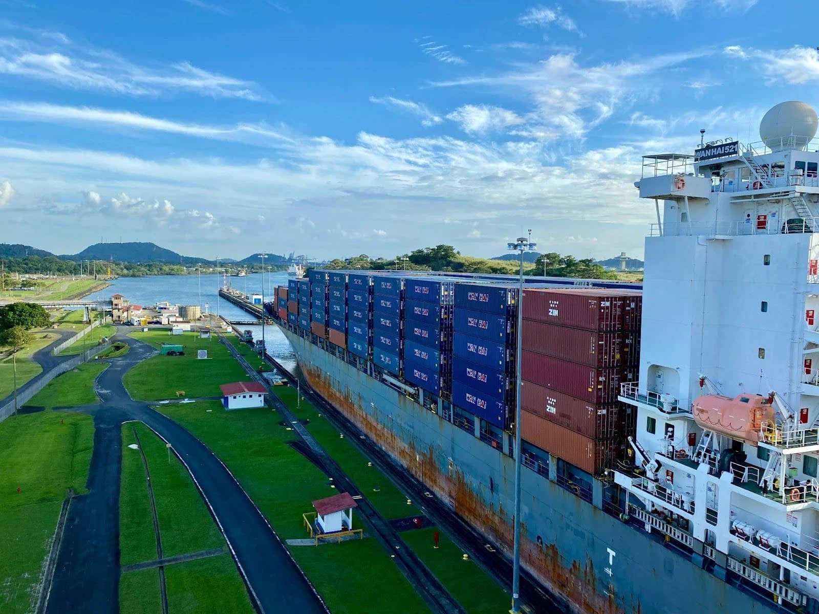 What It Is the Forwarders Bill of Lading and its Key Components and the Role of Freight Forwarders What It Is the Forwarders Bill of Lading and its Key Components and the Role of Freight Forwarders
